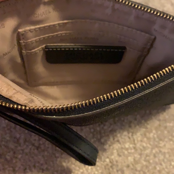 Michael Kors Blue wallet wristlet. Good condition - Picture 2 of 2